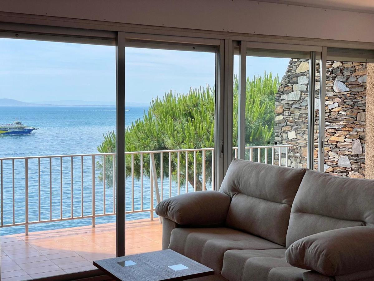 Luminoso Apartamento Frente Al Mar Con Piscina Roses Exterior photo
