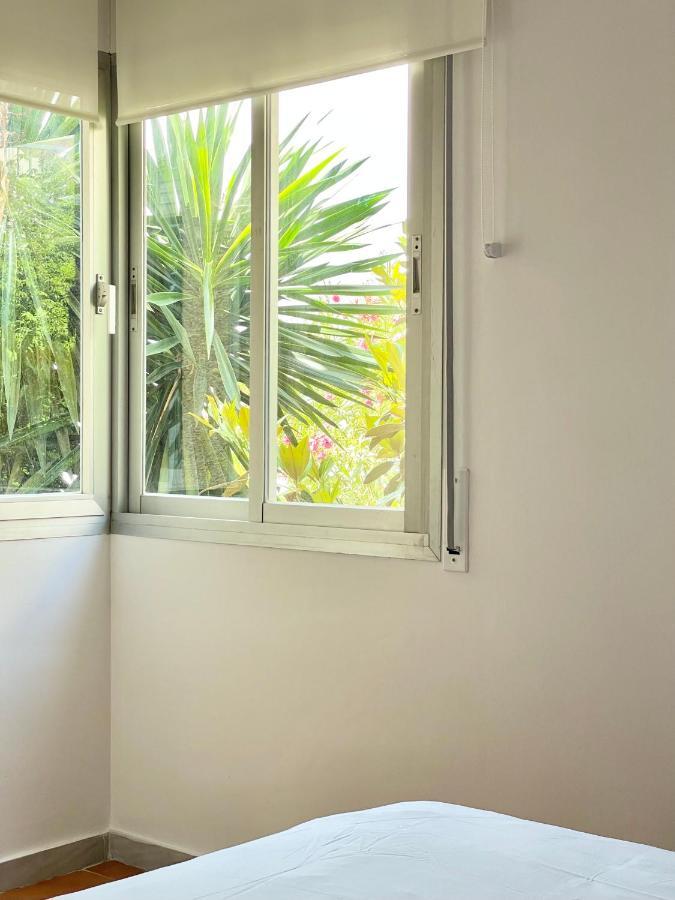 Luminoso Apartamento Frente Al Mar Con Piscina Roses Exterior photo