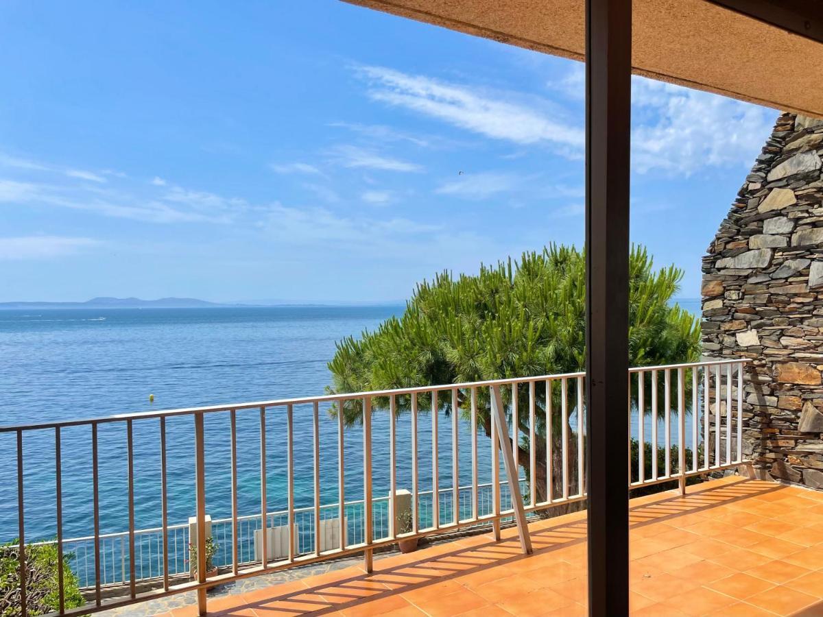 Luminoso Apartamento Frente Al Mar Con Piscina Roses Exterior photo